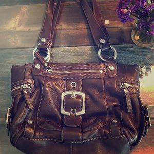 B. Makowsky shoulder bag